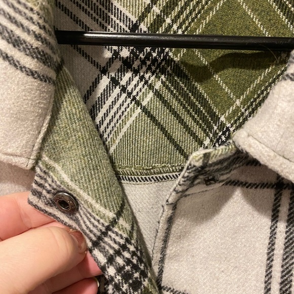 Green and White Plaid Snap Front Shacket - Picture 4 of 5